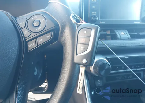 2021 Toyota Rav4 Le z USA, uszkodzony, nr VIN 2T3F1RFV3MW220555